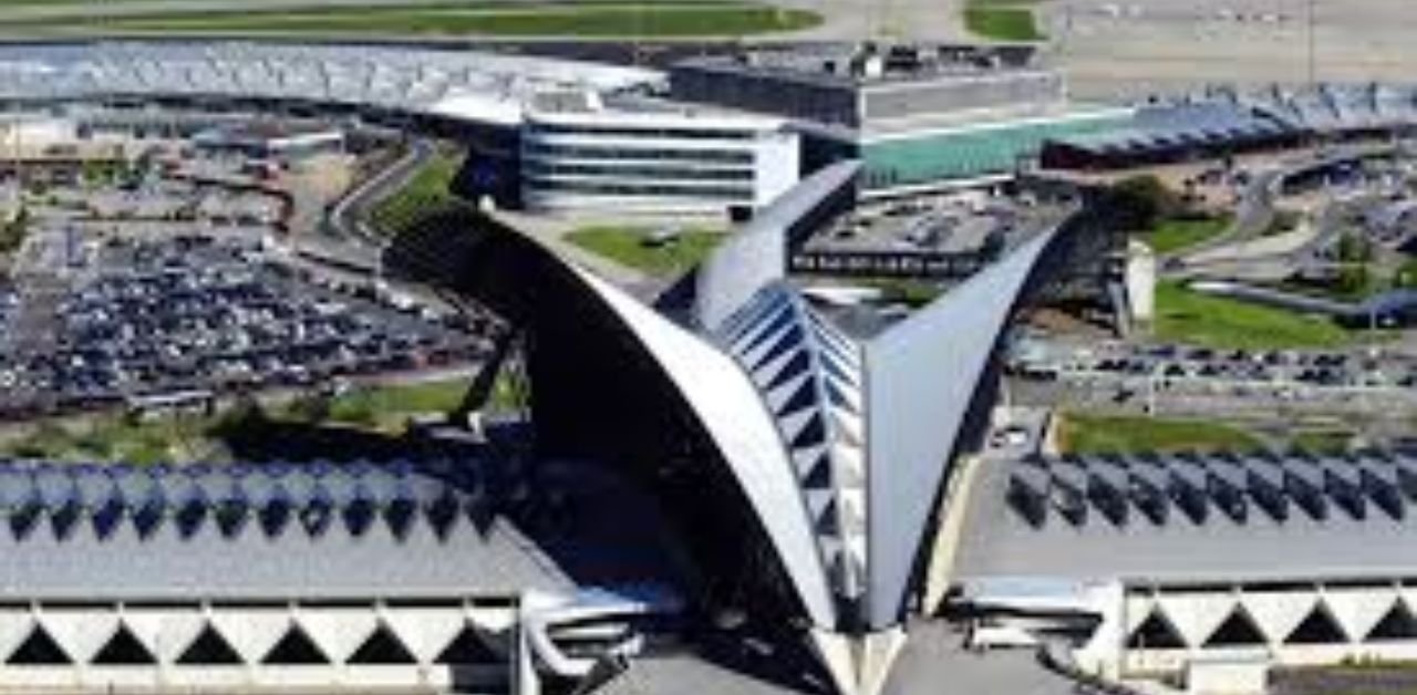 Vietnam Airlines LYS Terminal
